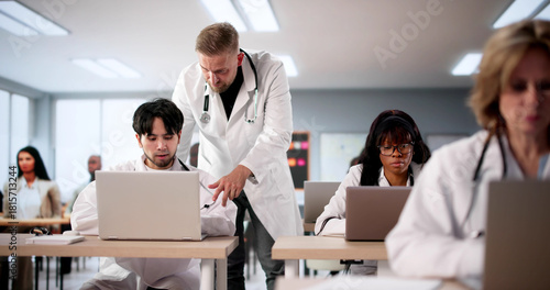 Obraz na płótnie Medical Students Learning About Healthcare From Teacher