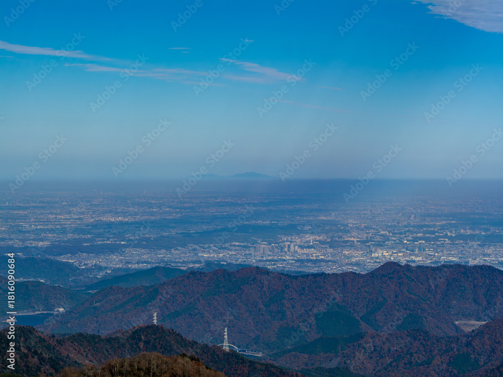 Fototapeta premium 塔ノ岳から望む筑波山