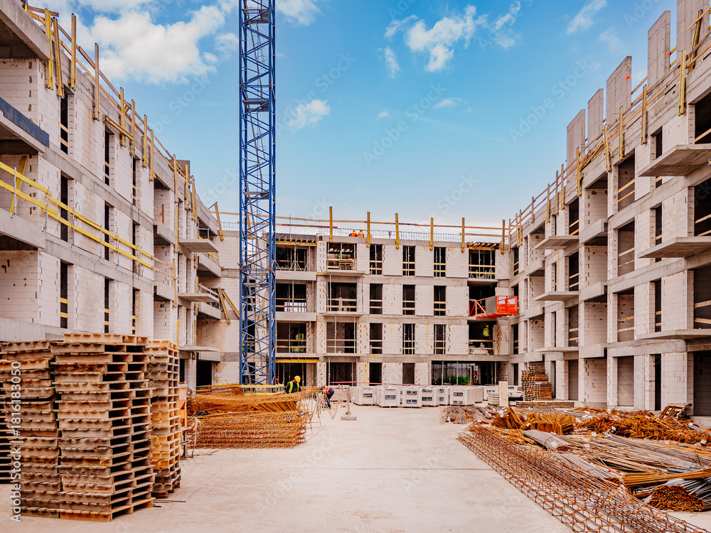 Obraz premium Rewitalizacja starej fabryki z czerwonej cegły