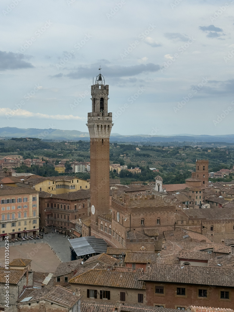 Obraz premium Palazzo Pubblico and Torre del Mangia - Siena, Italy