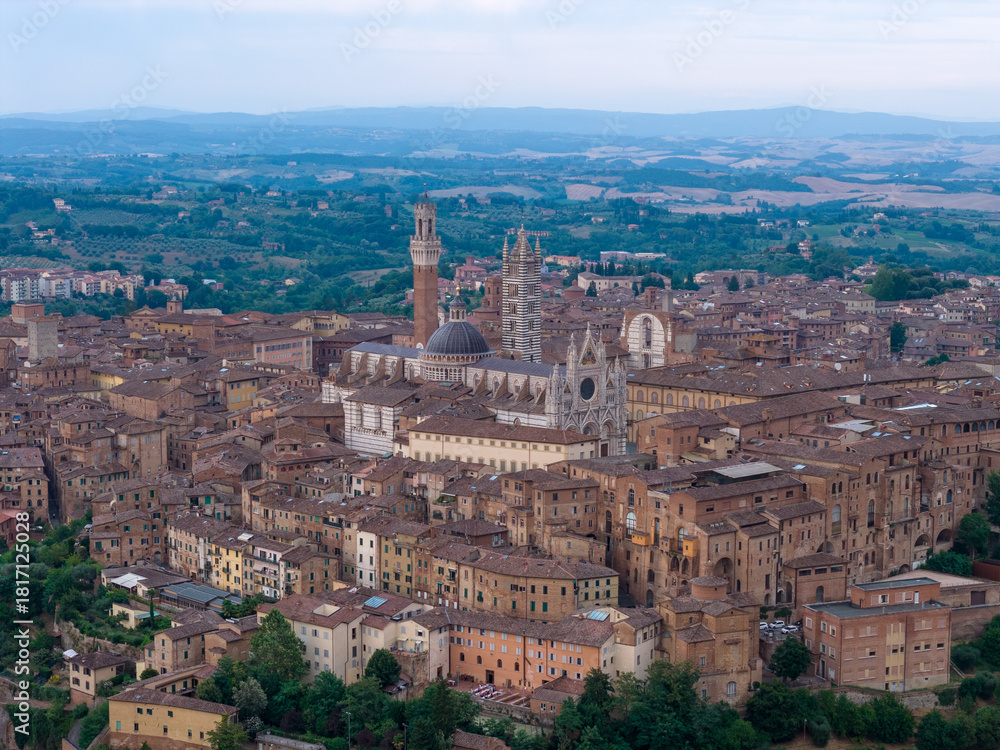 Obraz premium Aerial View of Siena - Siena, Italy