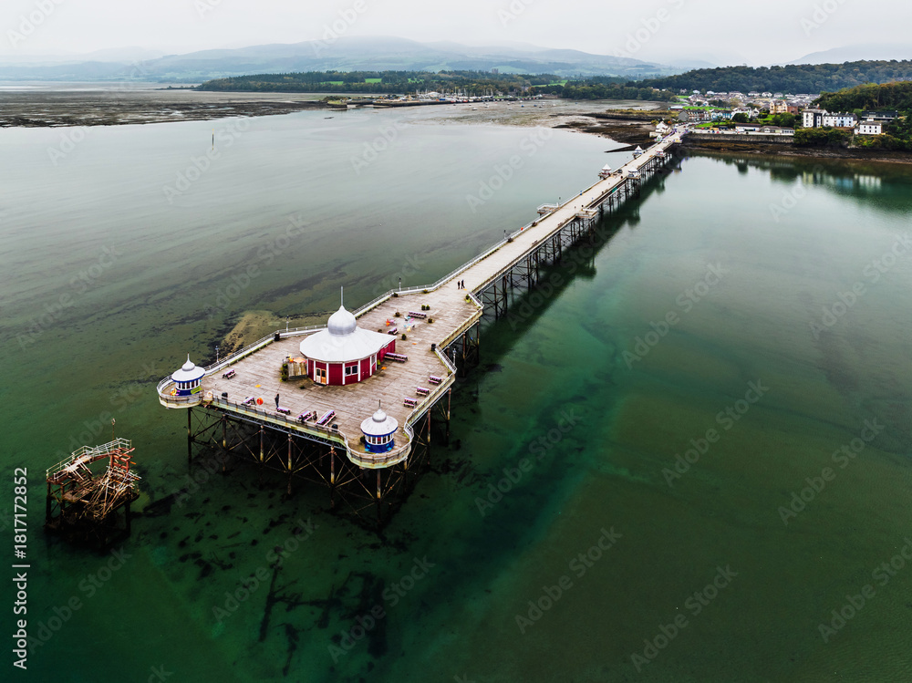 Φωτογραφία Garth Pier from a drone, Bangor, Wales, UK