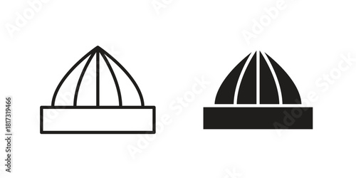 Juicer squeezer icon on white background. Stock vector icon