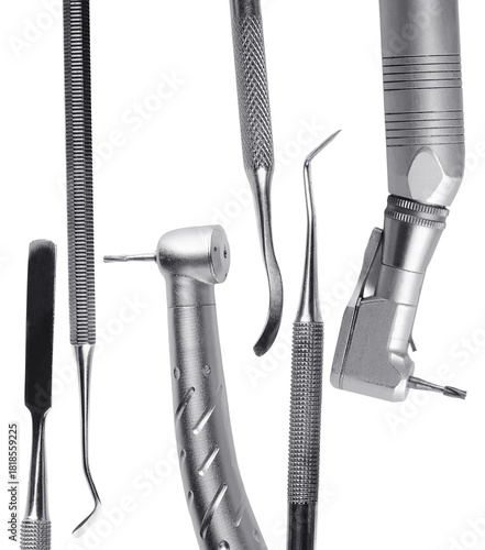 Fotografía dental instruments arranged to highlight precision, care, and advanced technolog