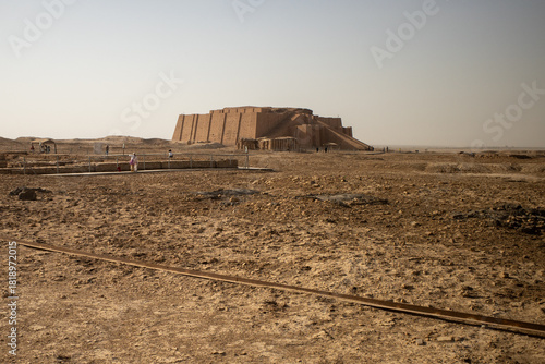Bilde på lerret Nasiriyah, Iraq - November 20, 2025: Restored ancient brick passage beside monum