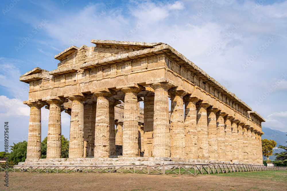 Fototapeta premium Temple of Poseidon at the archaeological site of Paestum in Campania, Italy.
