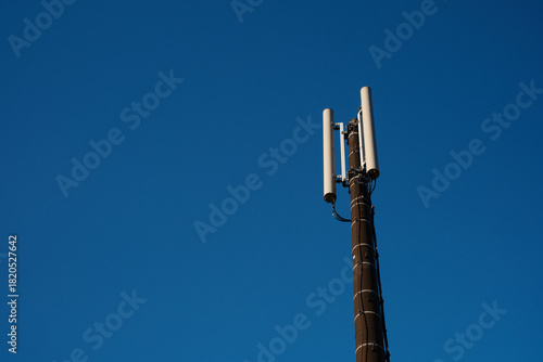 携帯電話の基地局のアンテナ