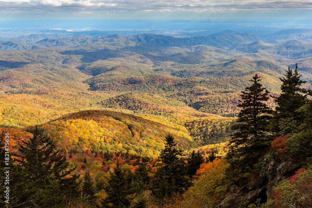 Fototapeta premium Grandfather Mountain, North Carolina, USA...
