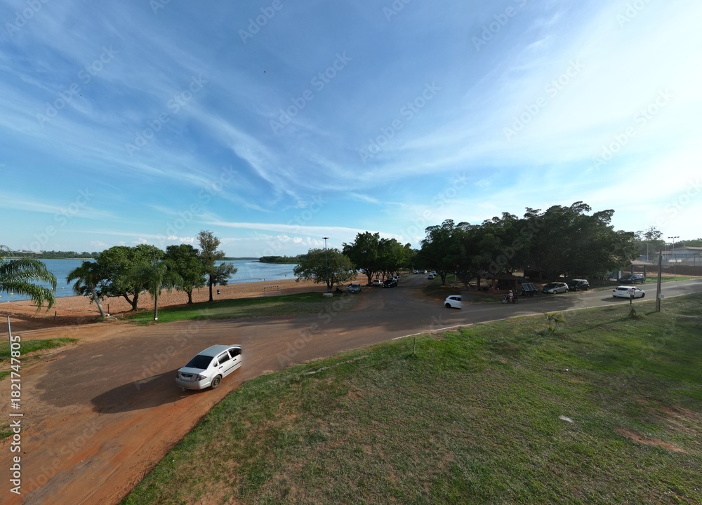 Obraz premium River beach in Ubarana on the banks of Ribeirão da Fartura, a Tietê River tributary