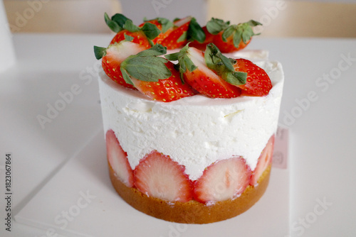 cake fruit korea strawberry cream birthday sweets