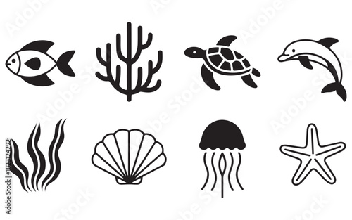 Seamless vector illustration set of sea animals and sea shells, a summer nature design pattern