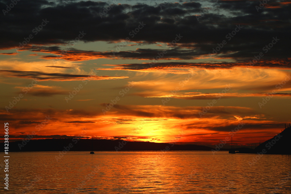 Fototapeta premium Beautiful sunset over the sea in Split, Croatia.