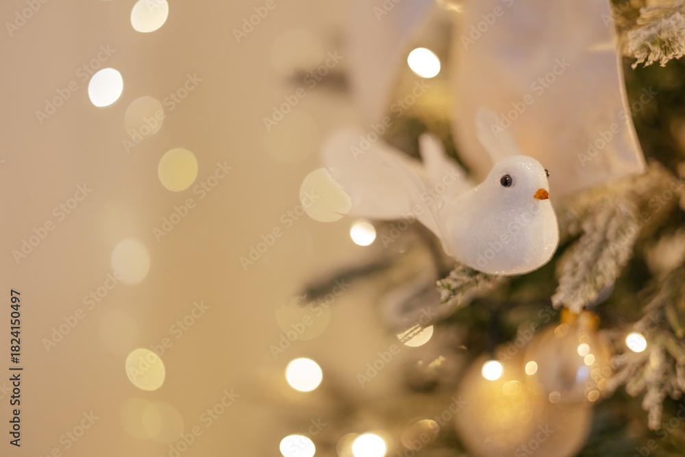 Obraz premium Beautifully illuminated Christmas decoration with sparkling lights, Christmas trees, stars, teddy bears and presents.