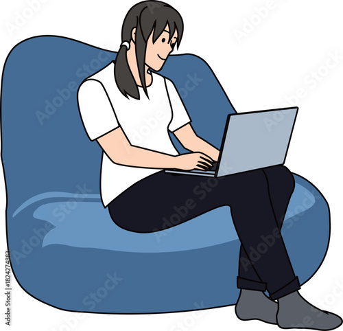 ビーズクッションでのんびりPC作業する女性