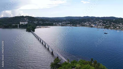 Wallpaper Mural bridge samana downtown aerial view Torontodigital.ca