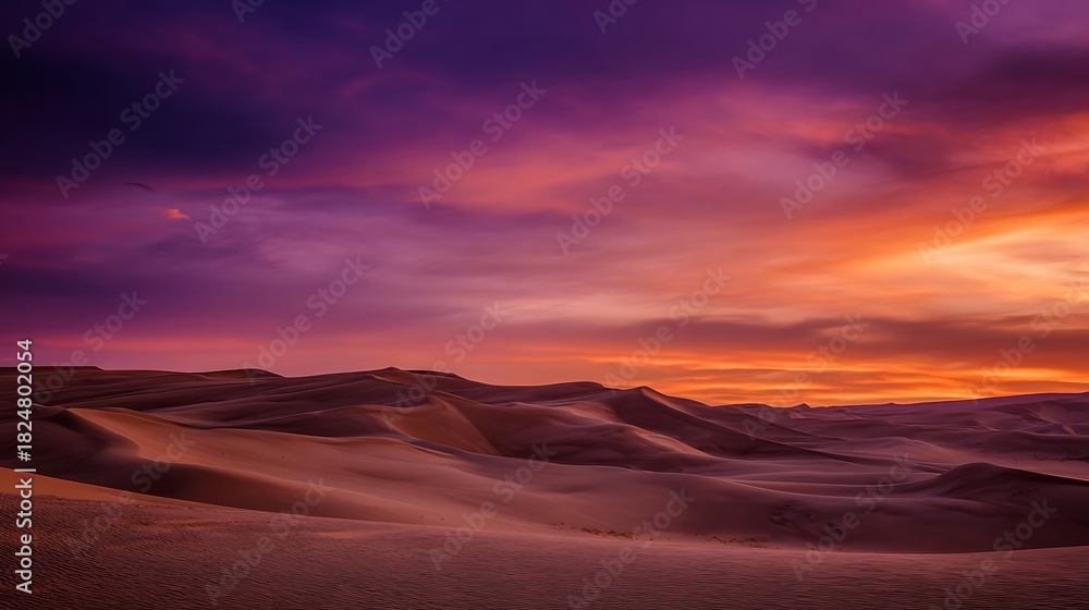 Naklejka premium Rolling desert dunes under twilight deep purple sandy beige and fiery red highlights