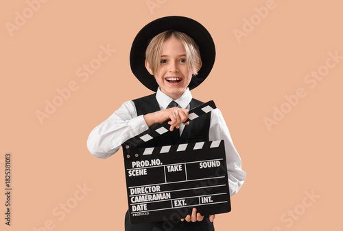 Little actor with movie cla...