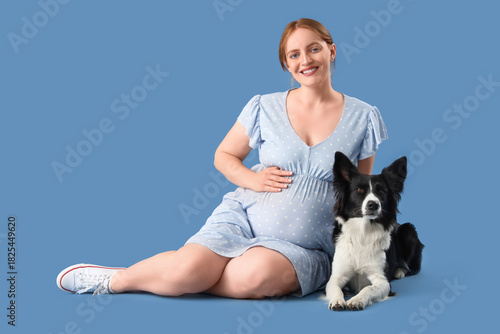 Young pregnant woman and cu...