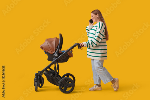Young mother with her littl...