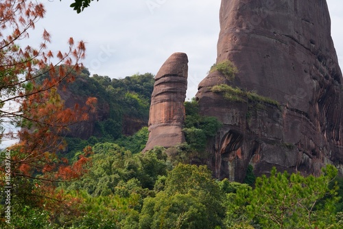 Obraz na płótnie Rock formations in Danxia Mountains (Danxiashan) in Renhua County in Shaoguan (Guangdong Province) in China