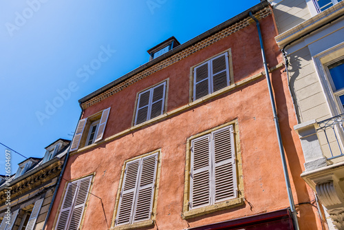 Fototapeta Naklejka Na Ścianę i Meble -  Dans les rues de Moulins sur Allier en France