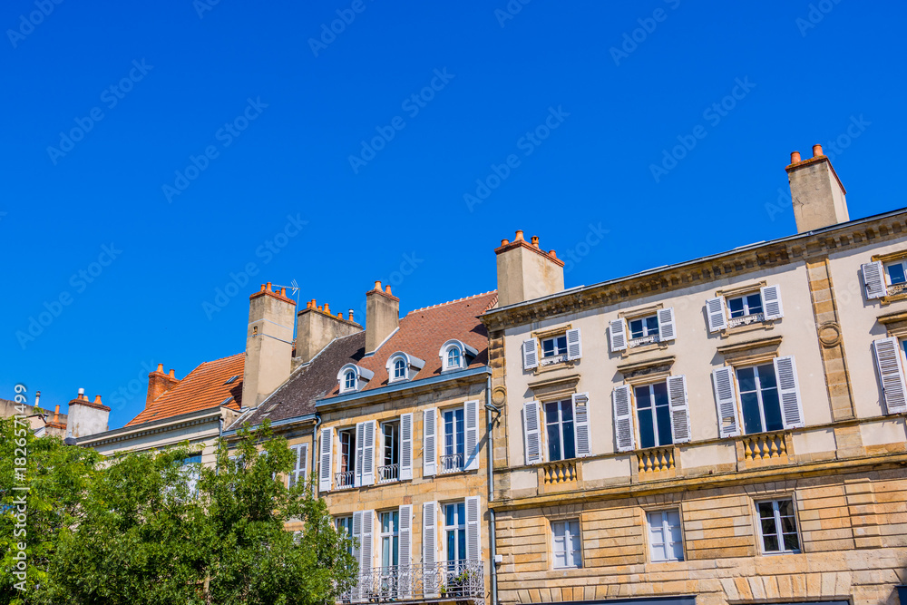 Fototapeta premium Dans les rues de Moulins sur Allier en France