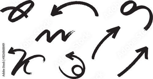 Hand-Drawn Black Ink Curved Arrow Set: Doodle-Style Directional Pointers