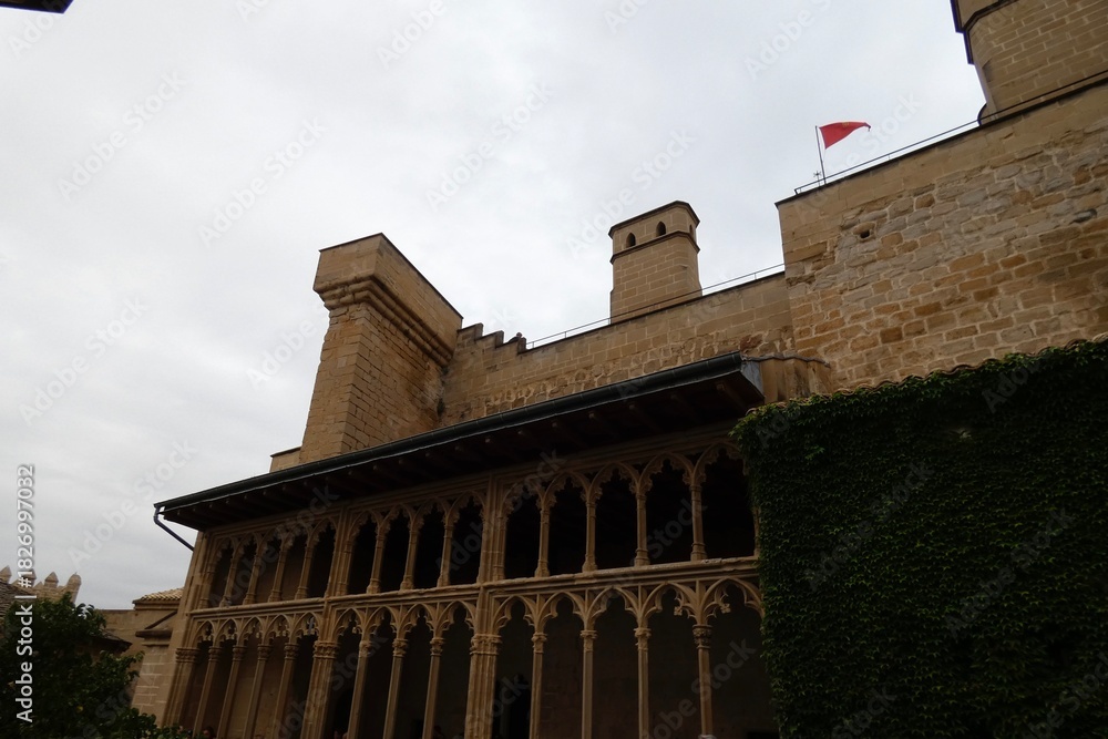 Fototapeta premium El Palacio Real de Olite, Palacio de los Reyes de Navarra de Olite O Castillo de Olite.