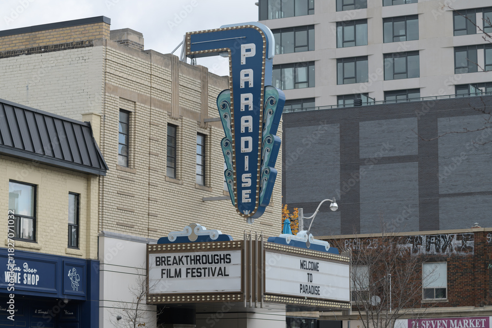 Fototapeta premium Paradise Theatre located at 1006c Bloor St W, Toronto