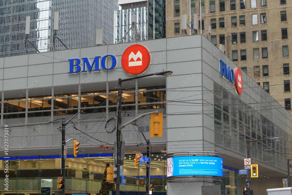 Fototapeta premium BMO Bank of Montreal corporate logo outside First Canadian Place, King and Bay, Toronto
