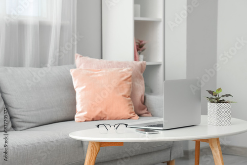 Modern home office setup wi...