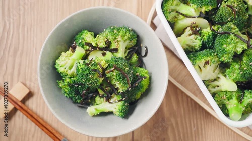 ブロッコリーと塩昆布のナムル