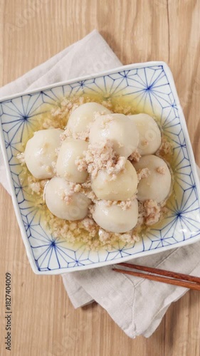 里芋の鶏そぼろ餡掛け