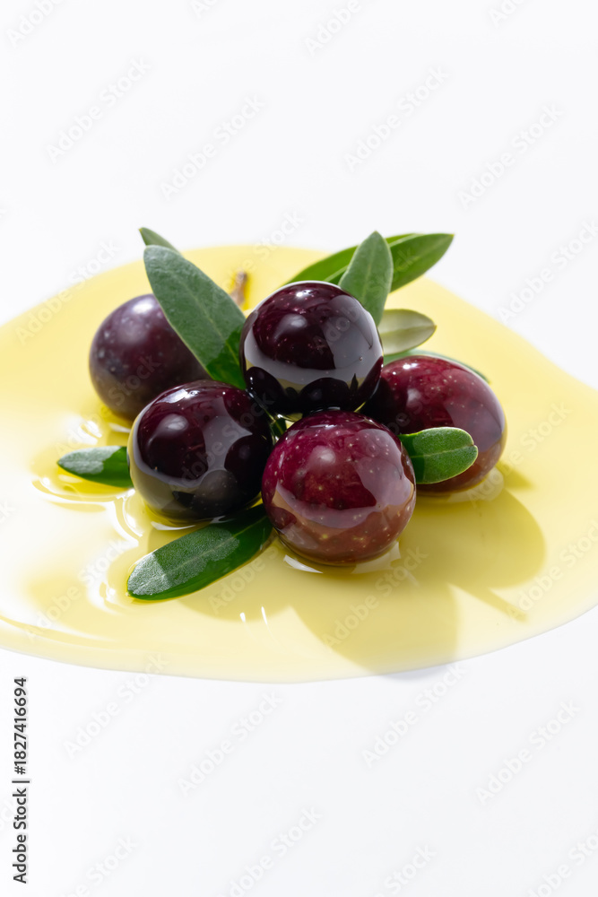 Obraz premium オリーブ オリーブオイル