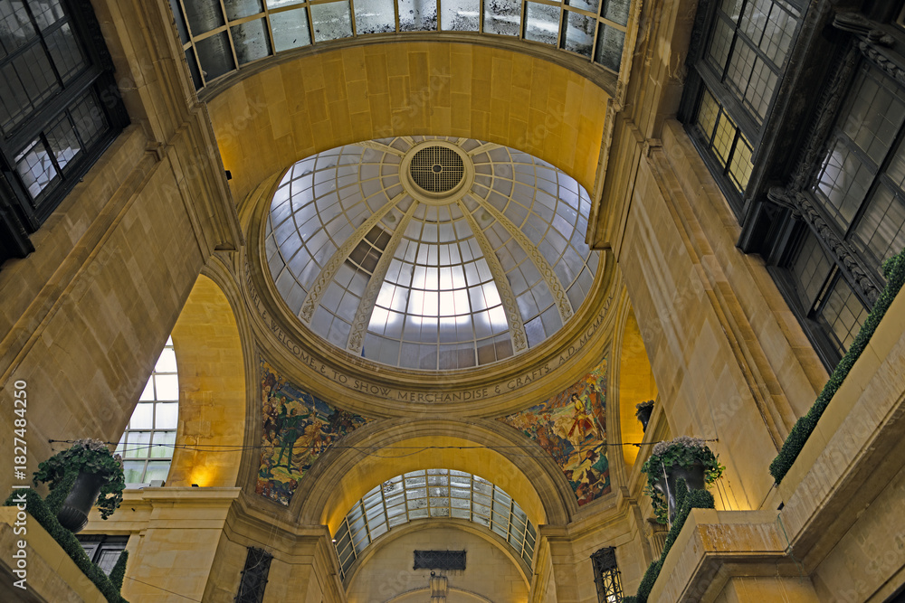 Obraz premium The ceiling inside The Exchange, Nottingham, in November, 2025.
