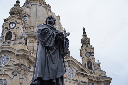 Denkmal für Martin Luther vor der Frauenkirche in Dresden