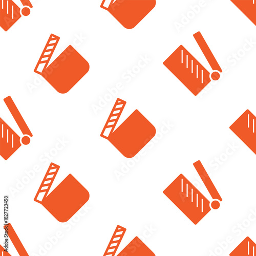 clip clapper seamless pattern isolated on transparent background.