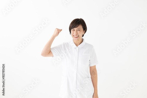 Wallpaper Mural 白衣の女性 Torontodigital.ca