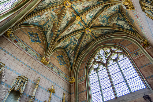 Wallpaper Mural La chapelle du Palais Jacques Cœur à Bourges en France Torontodigital.ca