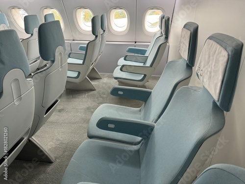 sièges avion vides