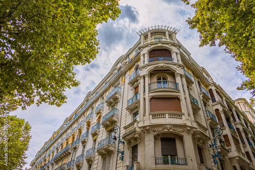 Fototapeta Naklejka Na Ścianę i Meble -  Dans les rues de Vichy en France