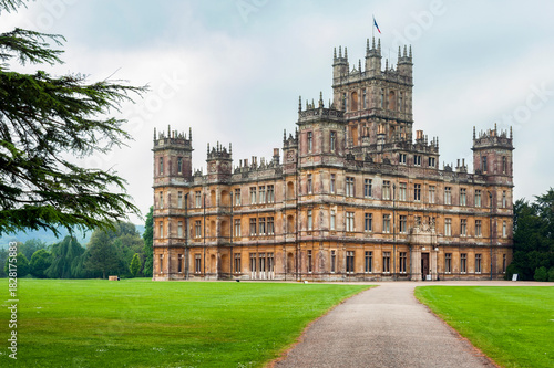Obraz na plátne NEWBURY, HAMPSHIRE - Highclere Castle, a Jacobethan style country house, home of the Earl and Countess of Carnarvon