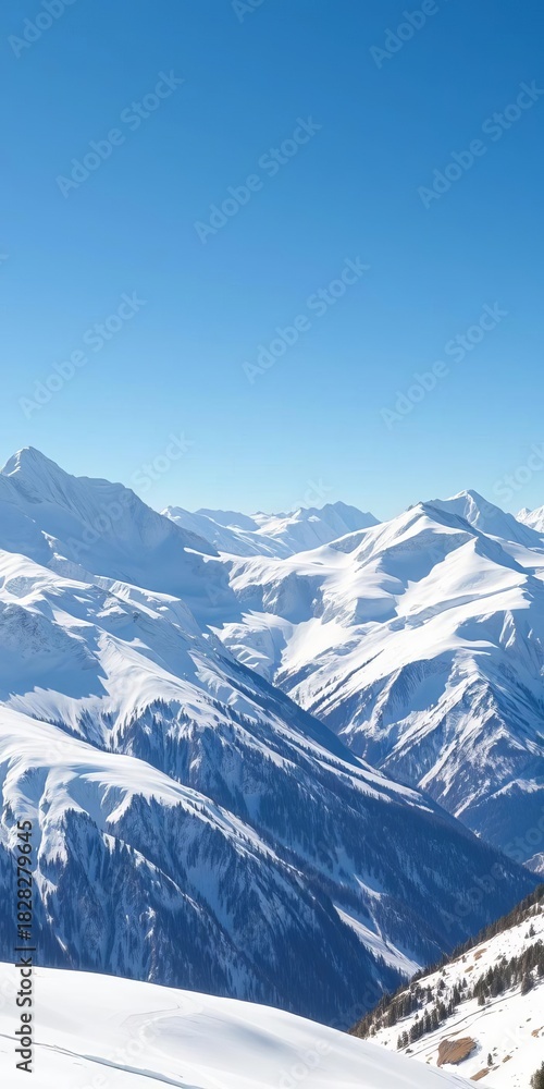 Obraz premium Snow-covered peaks under a clear blue sky, offering vast backcountry terrain for exploration, peaks, exploration