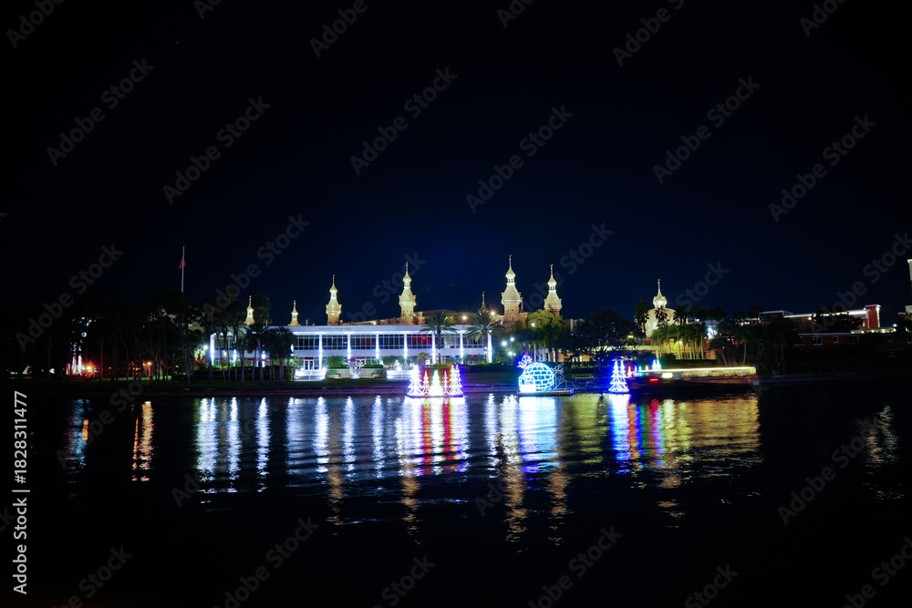 Fototapeta premium Tampa, Florida USA - Nov 28, 2025: the night landscape of Hillsborough and Tampa Downtown