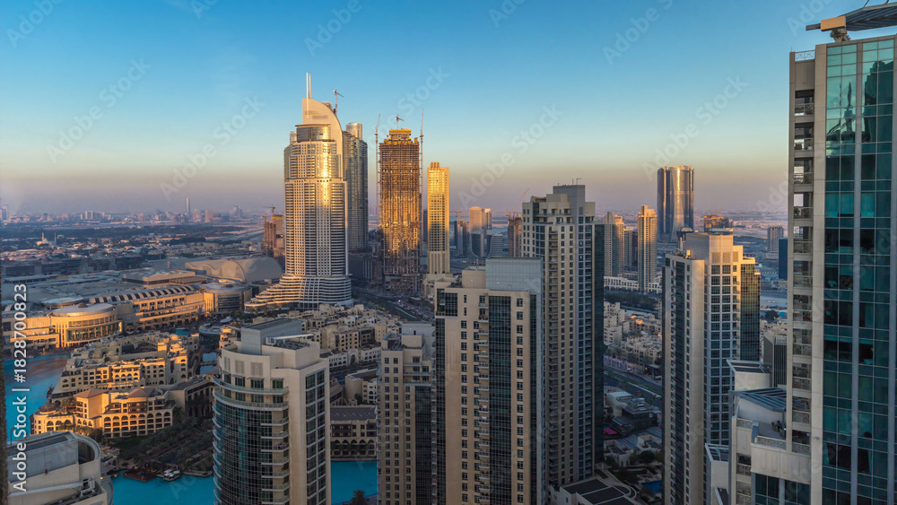 Fototapeta premium Dubai downtown during all day timelapse