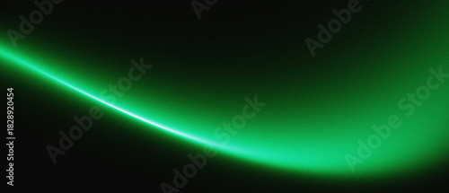 Green Laser Beam on Dark Background – Abstract Energy Light Effect with Glowing Gradient nosie texture