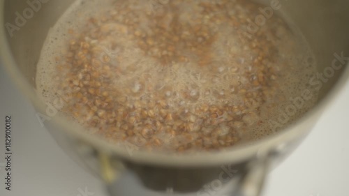 cooking buckwheat porridge