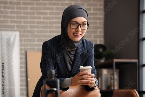Muslim businesswoman with c...