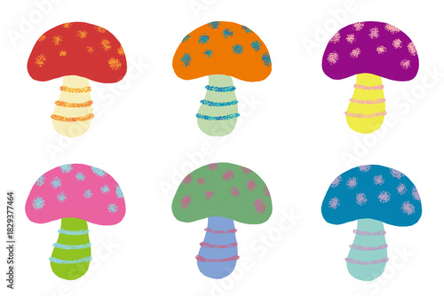 カラフルなキノコのイラスト　ベニテングタケのイメージ　クリップアート　挿絵　png　セット