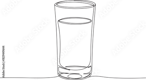 Continuous Line Drawing of Glass: A Minimalist Illustration Depi